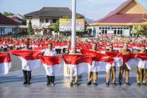 Semarakan HUT ke-78 RI, Pemkot Pangkalpinang Bagikan 2421 Bendera ke Masyarakat