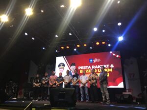 Malam Hiburan Pesta Rakyat Dan Bazar UMKM, Wako Molen Sanjung Pj Gubernur Terkenal Dengan Inovasinya