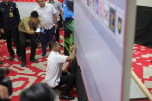 Pj Gubernur Suganda Tanda Tangani Komitmen Bersama Mewujudkan Pemilu Damai 2024
