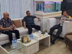 Silaturahmi dengan Kapolda Babel, Iwan Piliang Bahas Pengembangan KIS