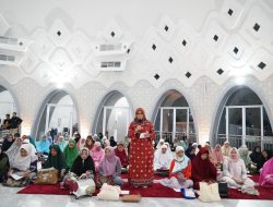 Mengakhiri Tahun 2023 Di Masjid Agung Kubah Timah