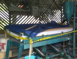 Polisi Police Line Meja Goyang Timah milik Kolektor Akim