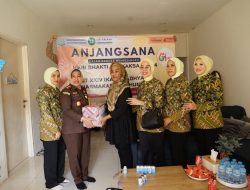 Kejari Pangkalpinang Gelar Bakti Sosial Santunan Anak Yatim dan Anjangsana ke Purna Adhyaksa