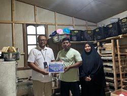 Dukung Pertumbuhan Ekonomi Lokal Lewat UMKM, PT Timah Serahkan Alat Produksi  untuk Genious Snack and Cookies di Belitung
