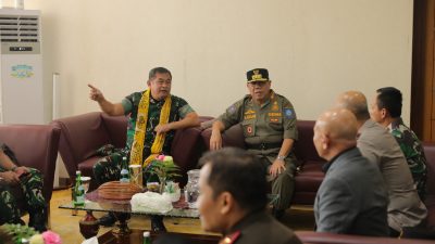 Tiba di Babel, Kasad Maruli Simanjuntak Disambut Hangat Gubernur Hidayat Arsani